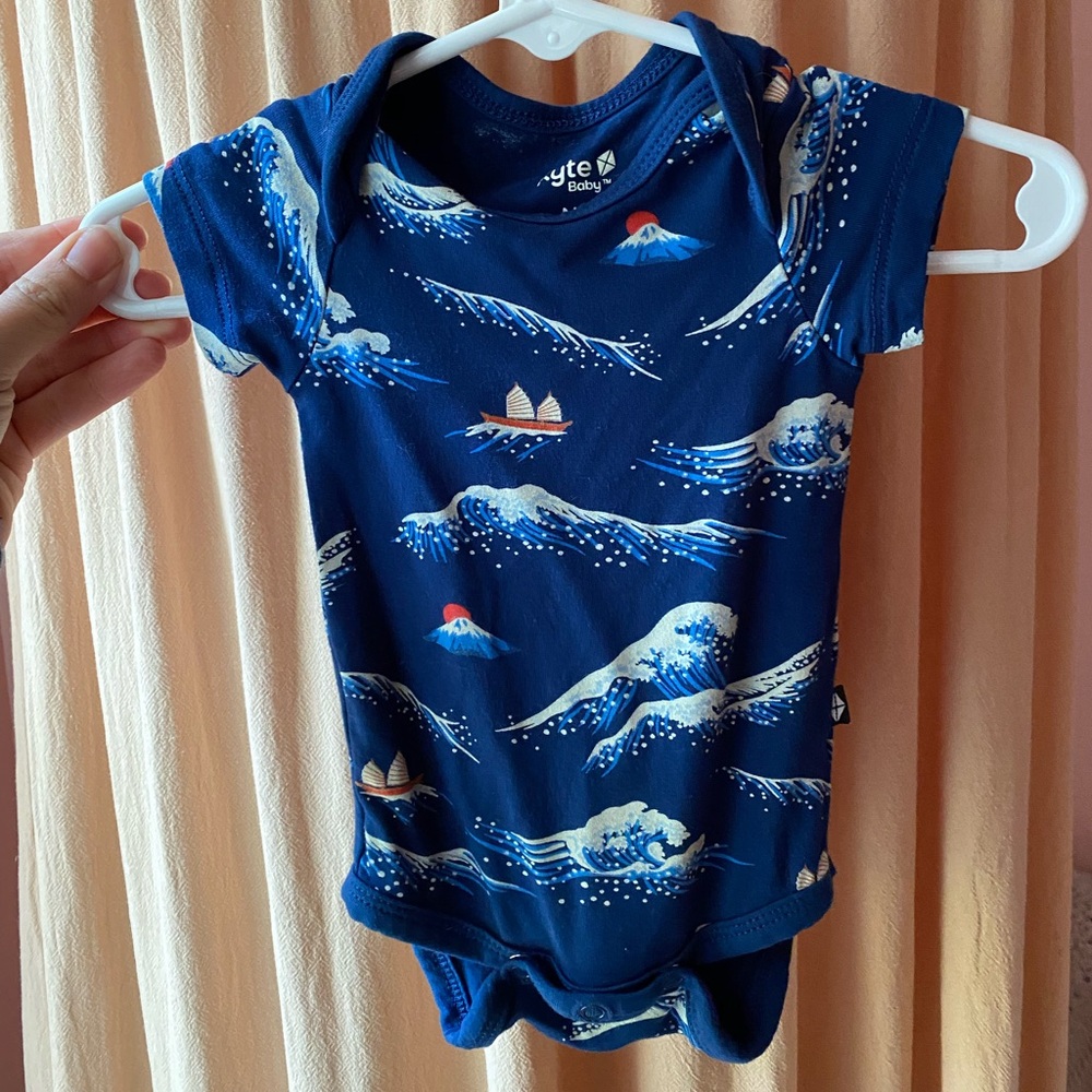Kyte Baby Newborn Onesie